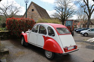 2CV Ente in Loubressac