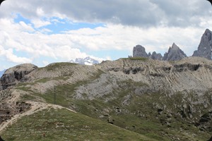 Blick zum Sattel am Rifugio Auronzo