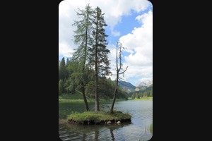 Island in Lago Misurina