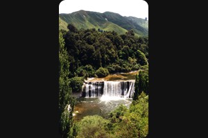 Raukawa Falls